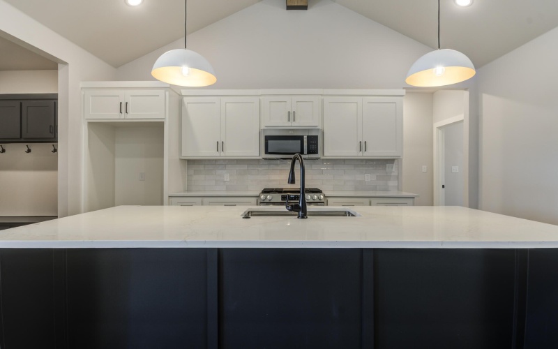 6914 13th Street, Lubbock, TX 79416, 3 Bedrooms Bedrooms, ,2 BathroomsBathrooms,Residential,For Sale,6914 13th Street,202556972
