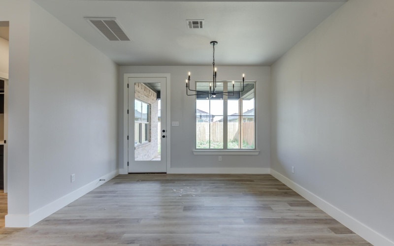 6914 13th Street, Lubbock, TX 79416, 3 Bedrooms Bedrooms, ,2 BathroomsBathrooms,Residential,For Sale,6914 13th Street,202556972