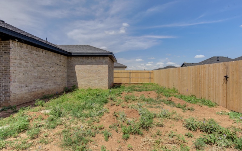 6914 13th Street, Lubbock, TX 79416, 3 Bedrooms Bedrooms, ,2 BathroomsBathrooms,Residential,For Sale,6914 13th Street,202556972