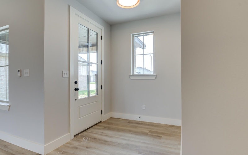 6914 13th Street, Lubbock, TX 79416, 3 Bedrooms Bedrooms, ,2 BathroomsBathrooms,Residential,For Sale,6914 13th Street,202556972