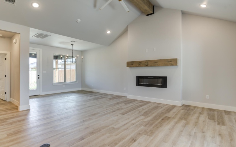 6914 13th Street, Lubbock, TX 79416, 3 Bedrooms Bedrooms, ,2 BathroomsBathrooms,Residential,For Sale,6914 13th Street,202556972