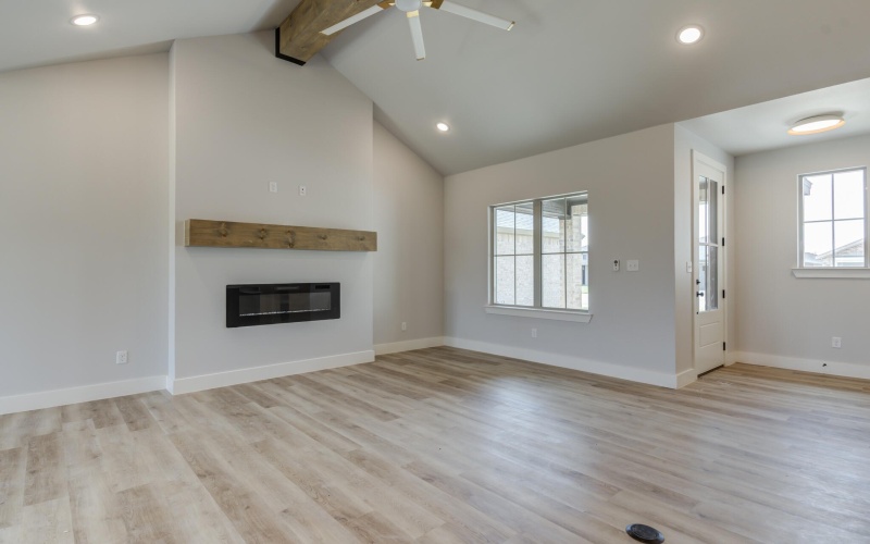 6914 13th Street, Lubbock, TX 79416, 3 Bedrooms Bedrooms, ,2 BathroomsBathrooms,Residential,For Sale,6914 13th Street,202556972