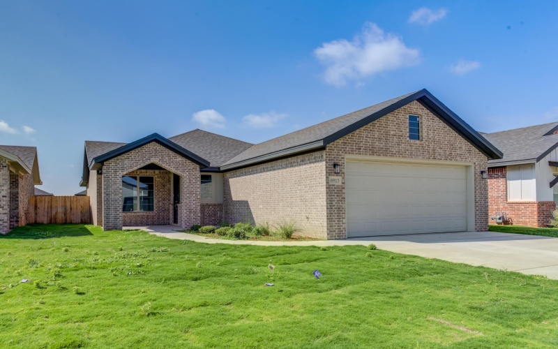 6915 13th Street, Lubbock, TX 79416, 3 Bedrooms Bedrooms, ,2 BathroomsBathrooms,Residential,For Sale,6915 13th Street,0,202556973
