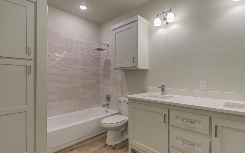 6915 13th Street, Lubbock, TX 79416, 3 Bedrooms Bedrooms, ,2 BathroomsBathrooms,Residential,For Sale,6915 13th Street,0,202556973