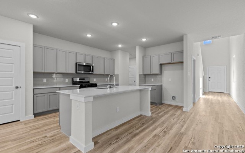 4718 Sahara Vlys, San Antonio, TX 78222, 5 Habitaciones Habitaciones , ,3 BañosBaños,Residential,En Venta,4718 Sahara Vlys,1879250