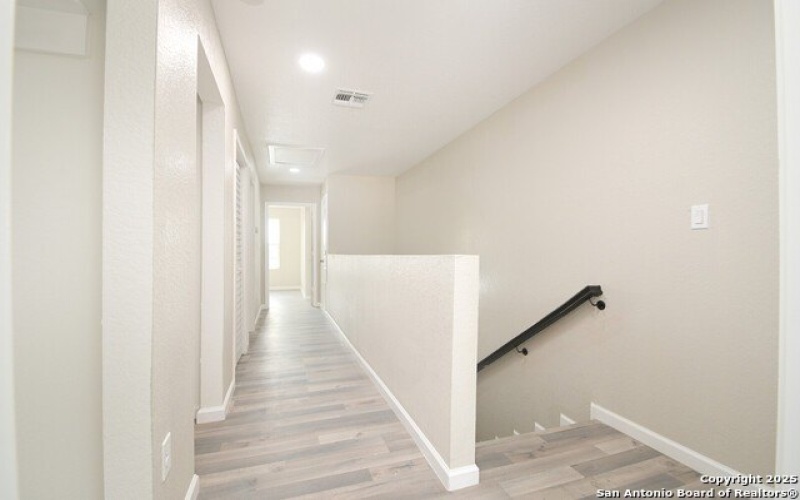 165 N San Felipe, San Antonio, TX 78237, 3 Bedrooms Bedrooms, ,2 BathroomsBathrooms,Residential,For Sale,165 N San Felipe,1879454