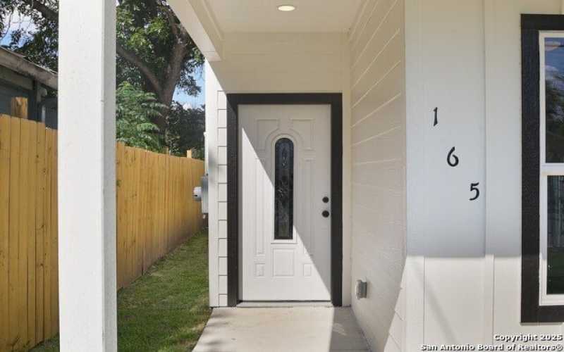 165 N San Felipe, San Antonio, TX 78237, 3 Bedrooms Bedrooms, ,2 BathroomsBathrooms,Residential,For Sale,165 N San Felipe,1879454