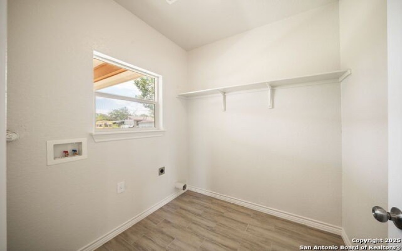 9322 Clamp, San Antonio, TX 78221, 3 Bedrooms Bedrooms, ,2 BathroomsBathrooms,Residential,For Sale,9322 Clamp,1879521