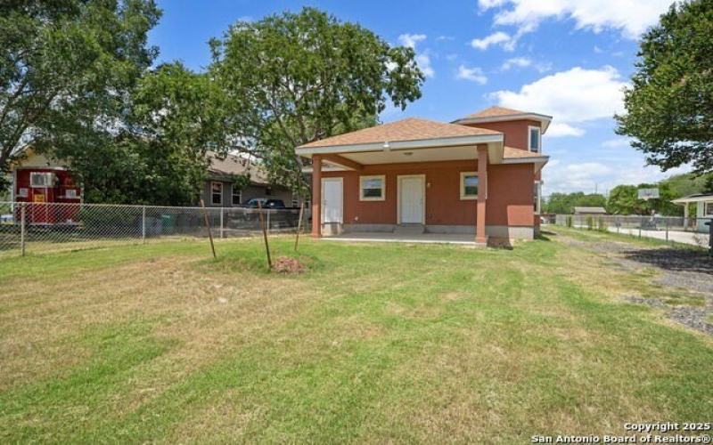 9322 Clamp, San Antonio, TX 78221, 3 Bedrooms Bedrooms, ,2 BathroomsBathrooms,Residential,For Sale,9322 Clamp,1879521