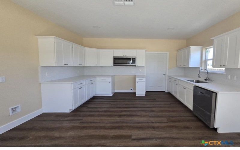 410 W Trinity Street, Luling, TX 78648, 3 Bedrooms Bedrooms, ,2 BathroomsBathrooms,Residential,For Sale,410 W Trinity Street,572953