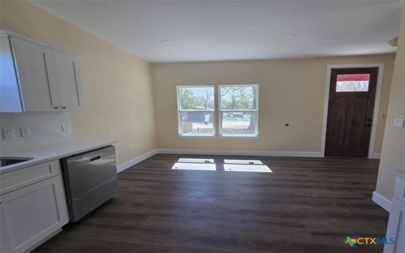 410 W Trinity Street, Luling, TX 78648, 3 Bedrooms Bedrooms, ,2 BathroomsBathrooms,Residential,For Sale,410 W Trinity Street,572953