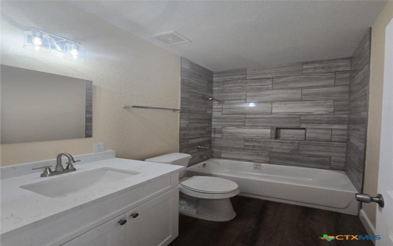 410 W Trinity Street, Luling, TX 78648, 3 Bedrooms Bedrooms, ,2 BathroomsBathrooms,Residential,For Sale,410 W Trinity Street,572953