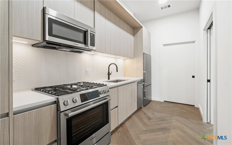2209 S 1st Street #108, Austin, TX 78704, 1 Bedroom Bedrooms, ,1 BathroomBathrooms,Residential,For Sale,2209 S 1st Street,584829