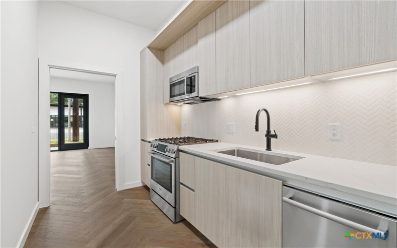 2209 S 1st Street #108, Austin, TX 78704, 1 Bedroom Bedrooms, ,1 BathroomBathrooms,Residential,For Sale,2209 S 1st Street,584829