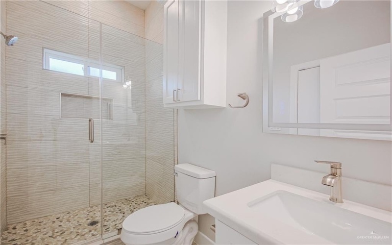 8047 N 48th Lane, McAllen, TX 78501, 3 Habitaciones Habitaciones , ,3 BañosBaños,Residential,En Venta,8047 N 48th Lane,474744