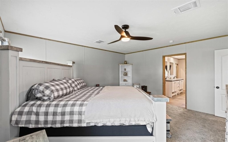 1401 Old Bridge Road, Cleburne, TX 76033, 3 Habitaciones Habitaciones , ,2 BañosBaños,Residential,En Venta,1401 Old Bridge Road,20956381