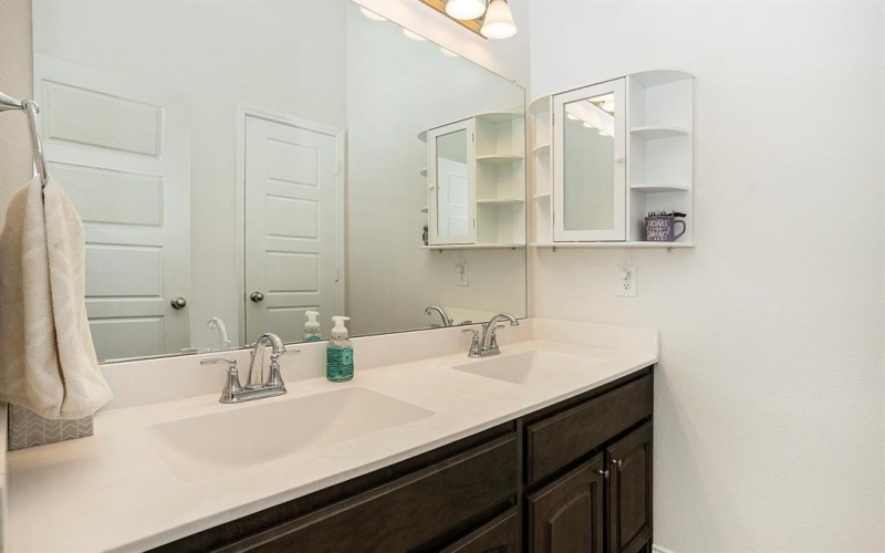908 Misty Lane, Cleburne, TX 76033, 4 Bedrooms Bedrooms, ,2 BathroomsBathrooms,Residential,For Sale,908 Misty Lane,20971336