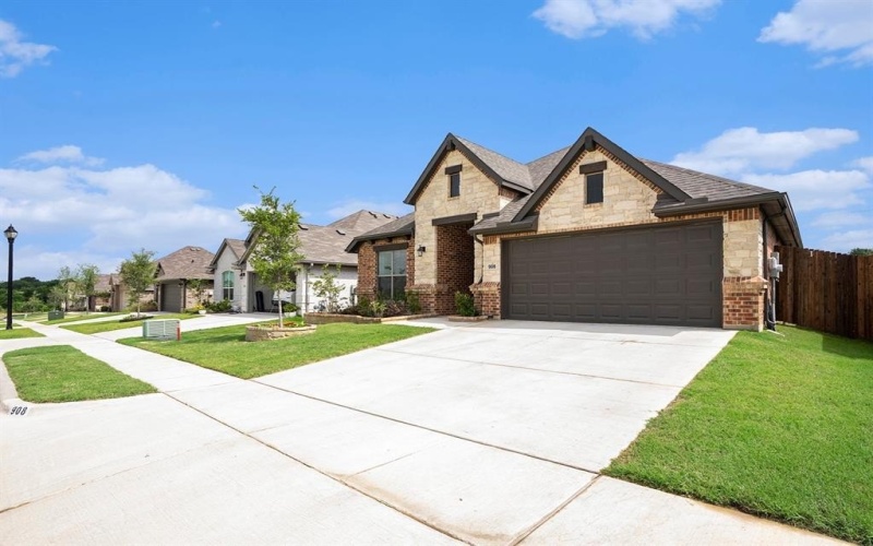908 Misty Lane, Cleburne, TX 76033, 4 Bedrooms Bedrooms, ,2 BathroomsBathrooms,Residential,For Sale,908 Misty Lane,20971336