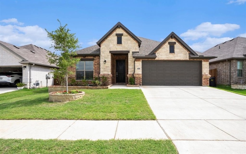 908 Misty Lane, Cleburne, TX 76033, 4 Bedrooms Bedrooms, ,2 BathroomsBathrooms,Residential,For Sale,908 Misty Lane,20971336