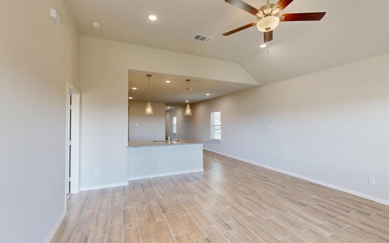 7317 Spicebush Drive, Denton, TX 76249, 4 Habitaciones Habitaciones , ,3 BañosBaños,Residential,En Venta,7317 Spicebush Drive,0,20972536