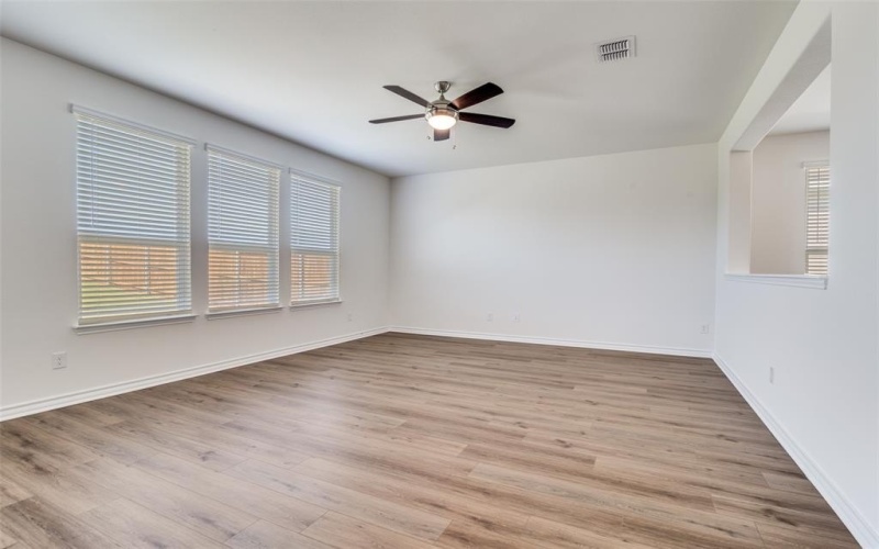1521 Newsted Drive, Seagoville, TX 75159, 3 Bedrooms Bedrooms, ,2 BathroomsBathrooms,Residential,For Sale,1521 Newsted Drive,0,20983374