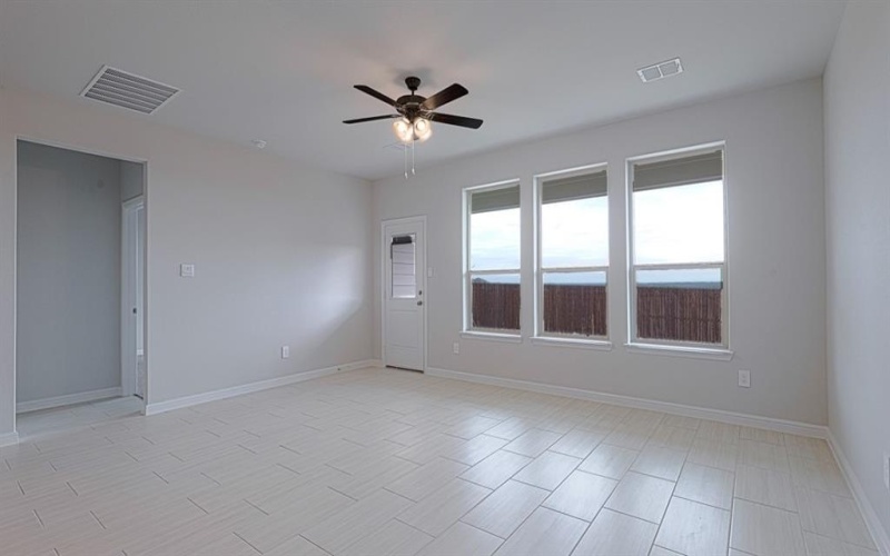 112 TRINITY Street, Grandview, TX 76050, 4 Habitaciones Habitaciones , ,2 BañosBaños,Residential,En Venta,112 TRINITY Street,20983399