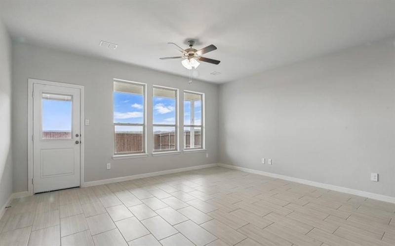 112 TRINITY Street, Grandview, TX 76050, 4 Habitaciones Habitaciones , ,2 BañosBaños,Residential,En Venta,112 TRINITY Street,20983399