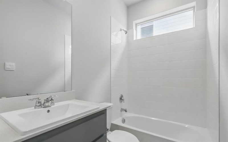 112 TRINITY Street, Grandview, TX 76050, 4 Habitaciones Habitaciones , ,2 BañosBaños,Residential,En Venta,112 TRINITY Street,20983399