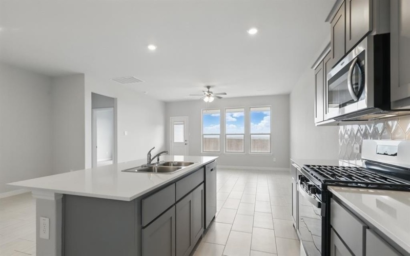 112 TRINITY Street, Grandview, TX 76050, 4 Habitaciones Habitaciones , ,2 BañosBaños,Residential,En Venta,112 TRINITY Street,20983399