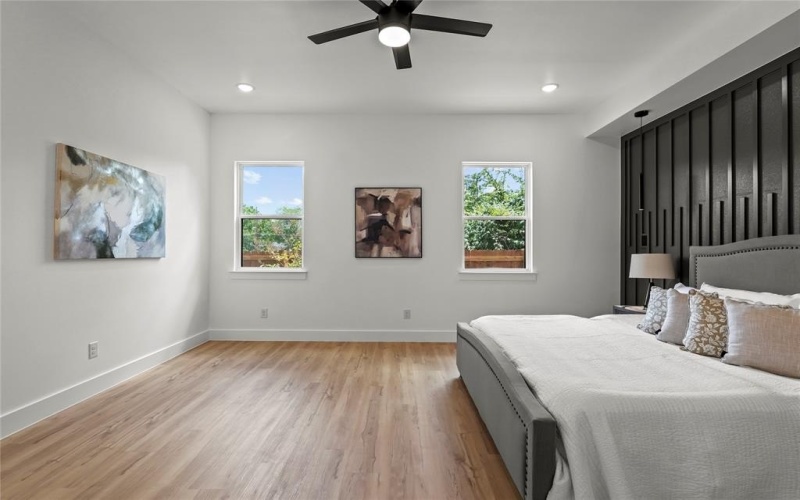 404 Cleaves Street, Dallas, TX 75203, 4 Habitaciones Habitaciones , ,3 BañosBaños,Residential,En Venta,404 Cleaves Street,20983419