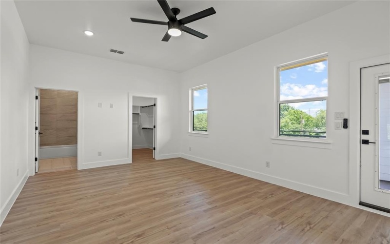 404 Cleaves Street, Dallas, TX 75203, 4 Habitaciones Habitaciones , ,3 BañosBaños,Residential,En Venta,404 Cleaves Street,20983419
