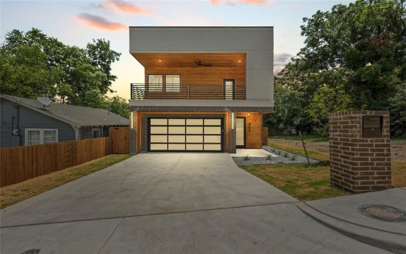 404 Cleaves Street, Dallas, TX 75203, 4 Habitaciones Habitaciones , ,3 BañosBaños,Residential,En Venta,404 Cleaves Street,20983419