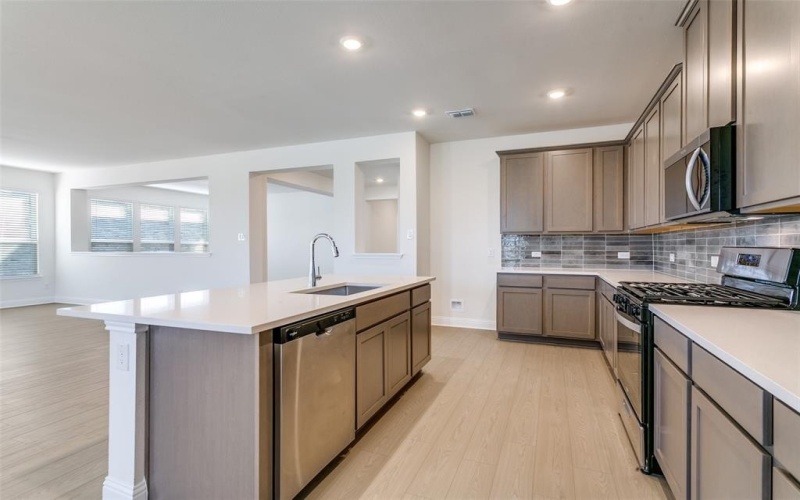 102 Hudson Lane, Justin, TX 76247, 4 Habitaciones Habitaciones , ,2 BañosBaños,Residential,En Venta,102 Hudson Lane,0,20983441