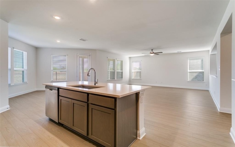 102 Hudson Lane, Justin, TX 76247, 4 Habitaciones Habitaciones , ,2 BañosBaños,Residential,En Venta,102 Hudson Lane,0,20983441