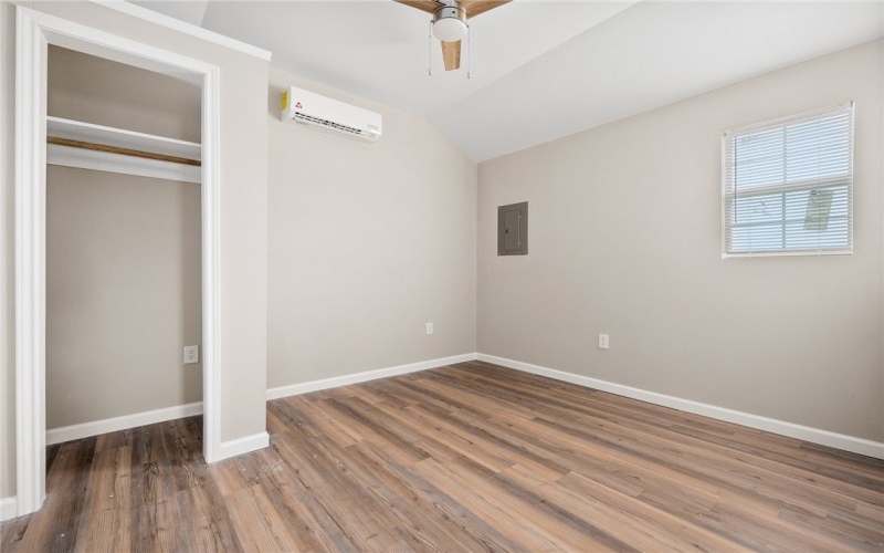 2032 Dallas Street, Rockport, TX 78382, 1 Dormitorio Habitaciones , ,1 BañoBaños,Residential,En Venta,2032 Dallas Street,453311