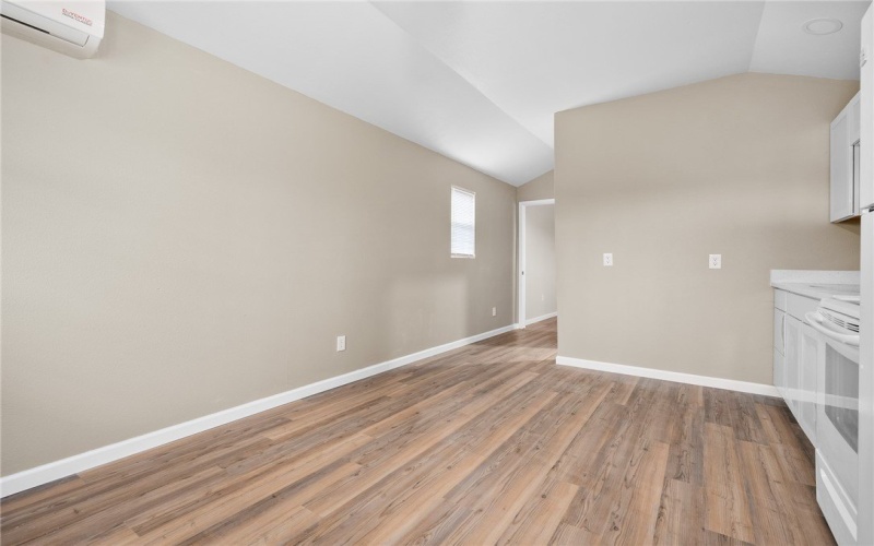 2032 Dallas Street, Rockport, TX 78382, 1 Dormitorio Habitaciones , ,1 BañoBaños,Residential,En Venta,2032 Dallas Street,453311