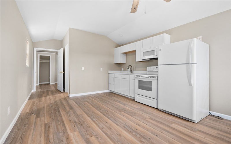 2032 Dallas Street, Rockport, TX 78382, 1 Dormitorio Habitaciones , ,1 BañoBaños,Residential,En Venta,2032 Dallas Street,453311
