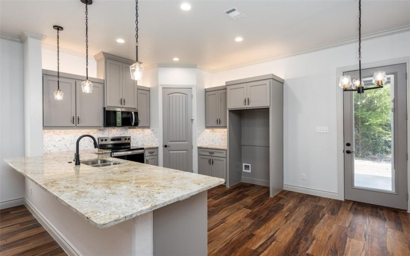 595 Kontiki Drive, Tool, TX 75143, 4 Habitaciones Habitaciones , ,2 BañosBaños,Residential,En Venta,595 Kontiki Drive,20983647