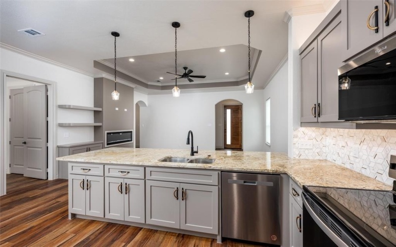 595 Kontiki Drive, Tool, TX 75143, 4 Habitaciones Habitaciones , ,2 BañosBaños,Residential,En Venta,595 Kontiki Drive,20983647