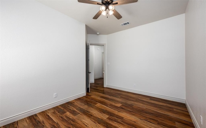 595 Kontiki Drive, Tool, TX 75143, 4 Habitaciones Habitaciones , ,2 BañosBaños,Residential,En Venta,595 Kontiki Drive,20983647