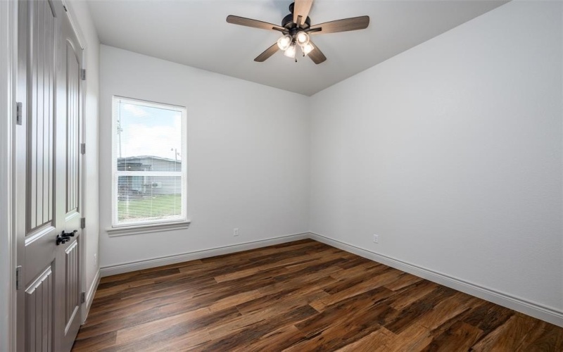 595 Kontiki Drive, Tool, TX 75143, 4 Habitaciones Habitaciones , ,2 BañosBaños,Residential,En Venta,595 Kontiki Drive,20983647