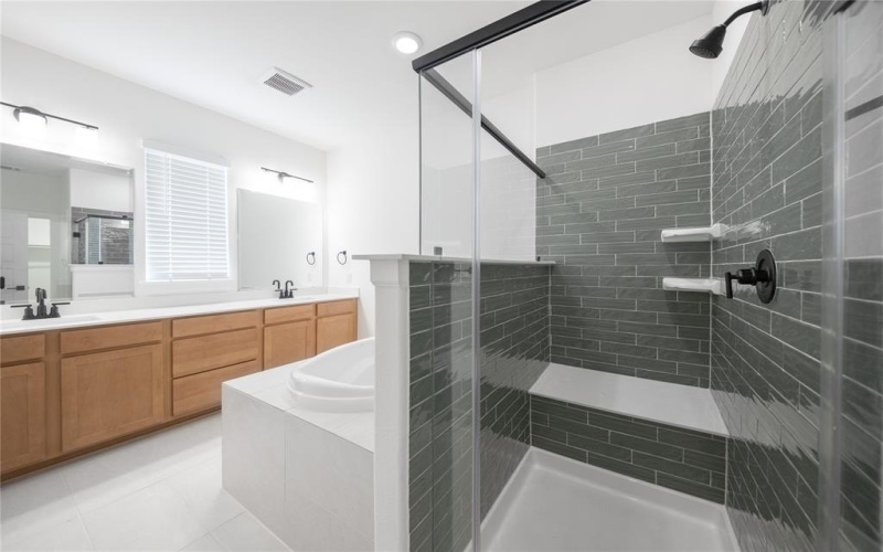 7905 Sunset Boulevard, Rowlett, TX 75088, 4 Habitaciones Habitaciones , ,3 BañosBaños,Residential,En Venta,7905 Sunset Boulevard,0,20983649