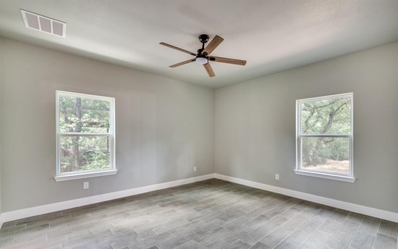 2517 Meaders Avenue, Fort Worth, TX 76112, 4 Bedrooms Bedrooms, ,2 BathroomsBathrooms,Residential,For Sale,2517 Meaders Avenue,20983755