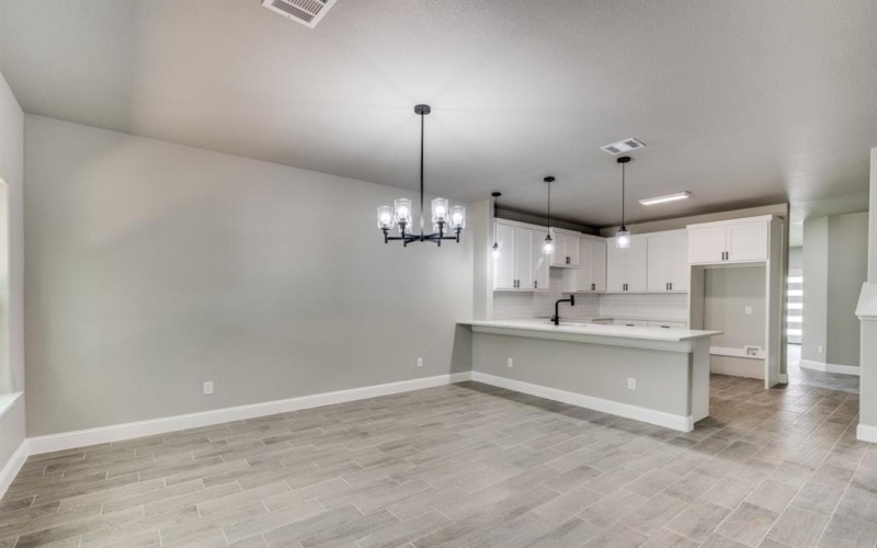2517 Meaders Avenue, Fort Worth, TX 76112, 4 Bedrooms Bedrooms, ,2 BathroomsBathrooms,Residential,For Sale,2517 Meaders Avenue,20983755