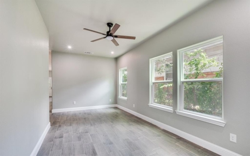 2517 Meaders Avenue, Fort Worth, TX 76112, 4 Bedrooms Bedrooms, ,2 BathroomsBathrooms,Residential,For Sale,2517 Meaders Avenue,20983755