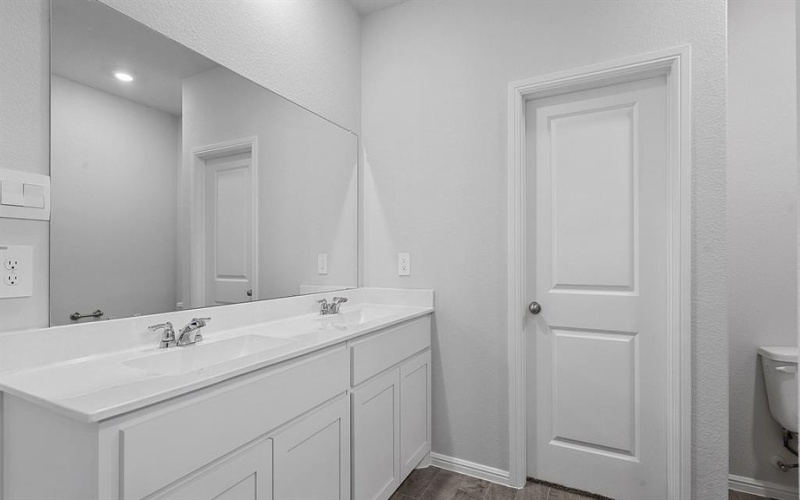 321 GALLANT MAN Court, Granbury, TX 76049, 3 Bedrooms Bedrooms, ,2 BathroomsBathrooms,Residential,For Sale,321 GALLANT MAN Court,20983858