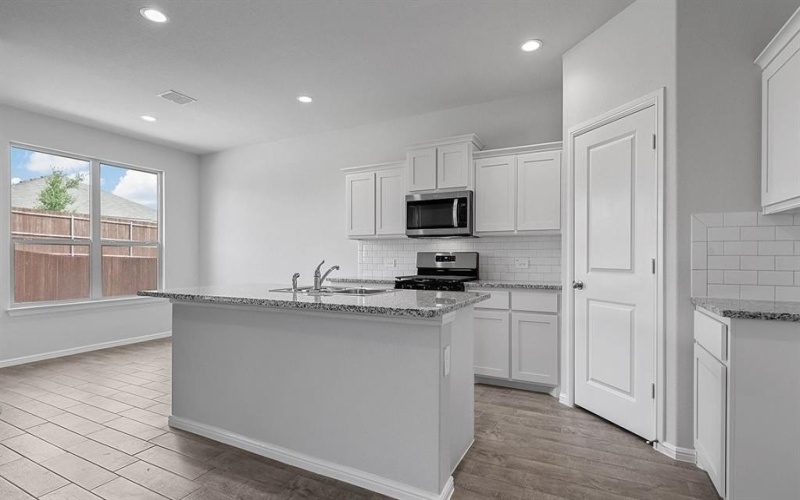 321 GALLANT MAN Court, Granbury, TX 76049, 3 Bedrooms Bedrooms, ,2 BathroomsBathrooms,Residential,For Sale,321 GALLANT MAN Court,20983858