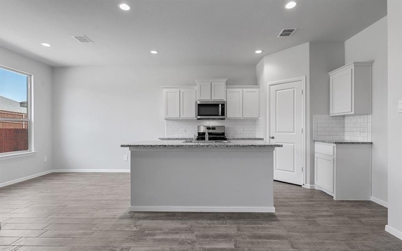 321 GALLANT MAN Court, Granbury, TX 76049, 3 Bedrooms Bedrooms, ,2 BathroomsBathrooms,Residential,For Sale,321 GALLANT MAN Court,20983858