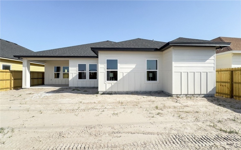 105 Traditions Drive, Rockport, TX 78382, 4 Bedrooms Bedrooms, ,3 BathroomsBathrooms,Residential,For Sale,105 Traditions Drive,453481