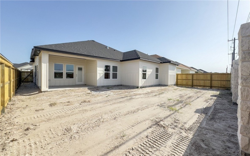 105 Traditions Drive, Rockport, TX 78382, 4 Bedrooms Bedrooms, ,3 BathroomsBathrooms,Residential,For Sale,105 Traditions Drive,453481